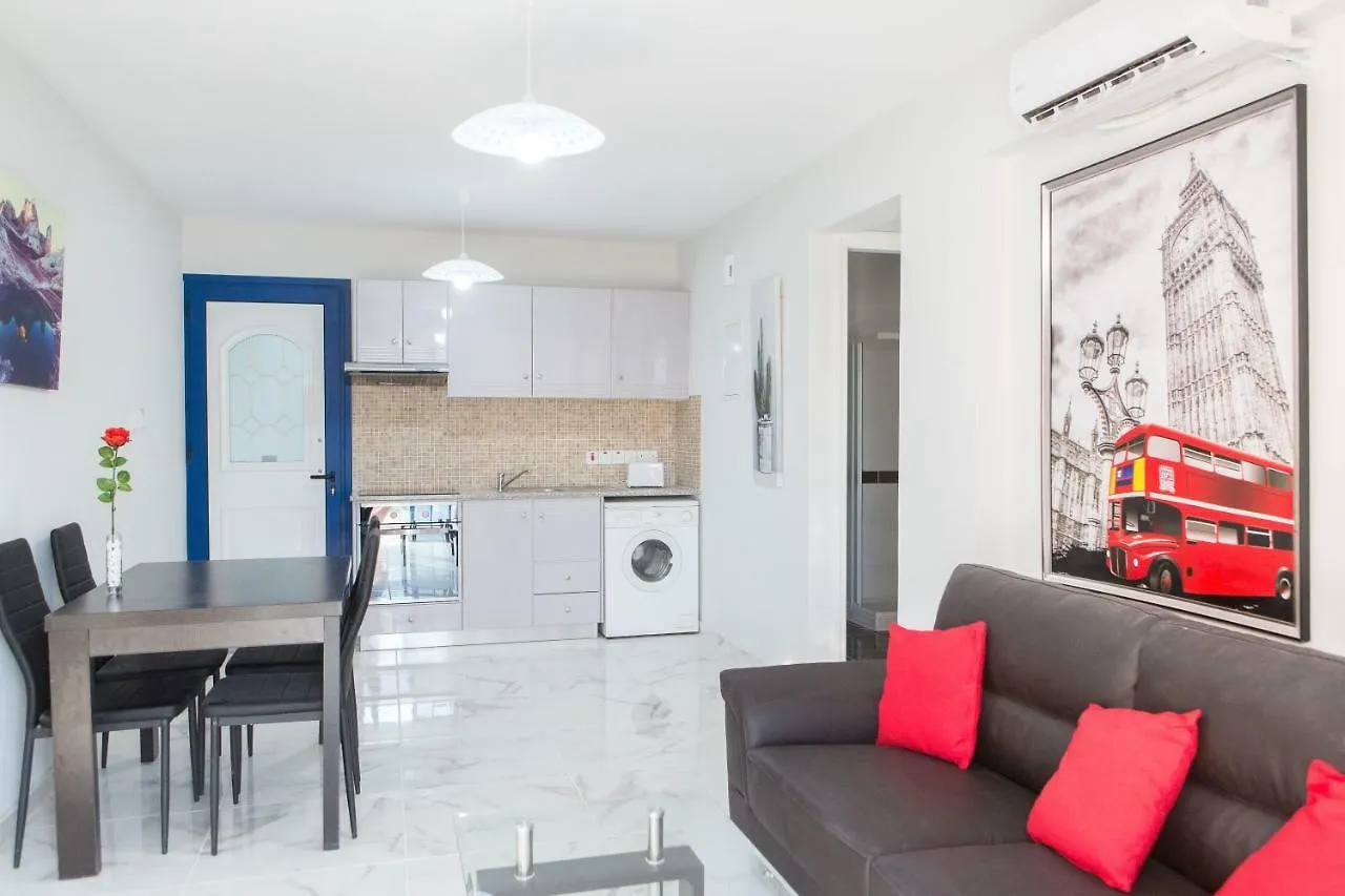 Apartment Must Stay - Evripidou Holiday Flats Larnaca