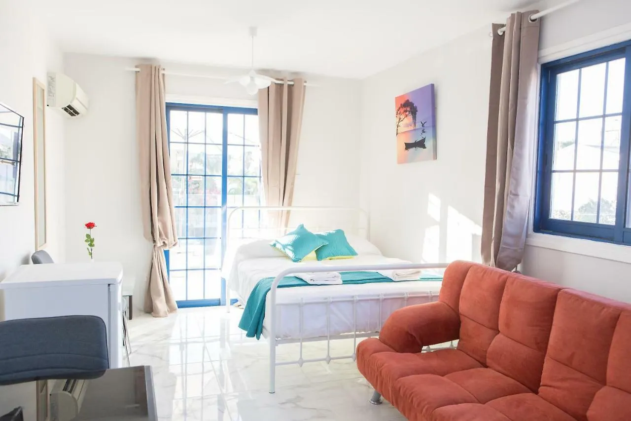 Must Stay - Evripidou Holiday Flats لارنكا شقة