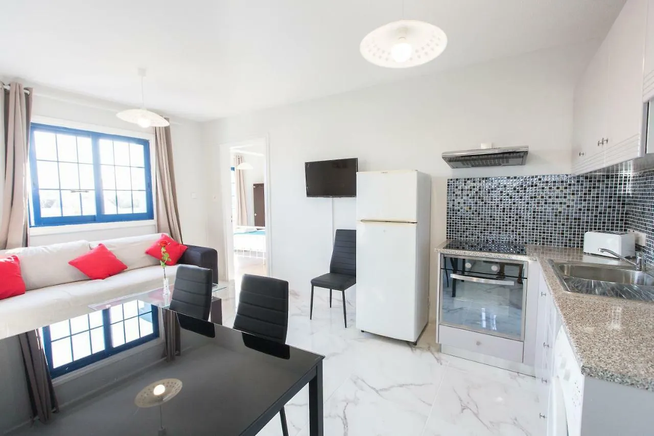 Must Stay - Evripidou Holiday Flats Larnaca